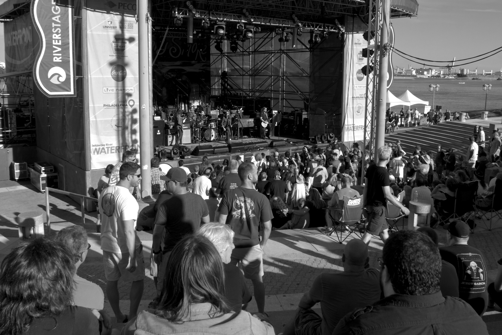 River Stage
Philadelphia, PA
August 17, 2016

DerekBrad.com